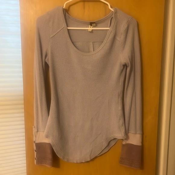 We the Free Long Sleeve - Picture 1 of 3